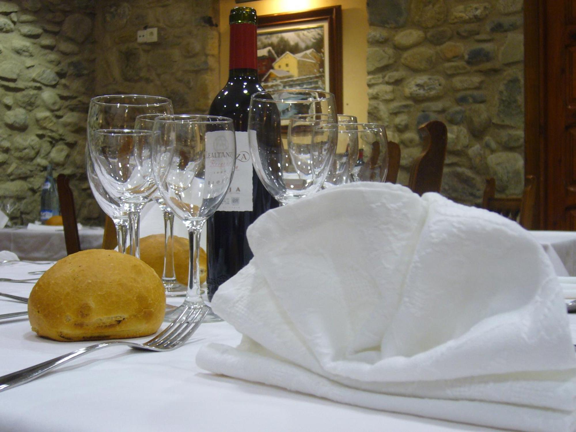 Tres Picos Hotel Еристе Екстериор снимка